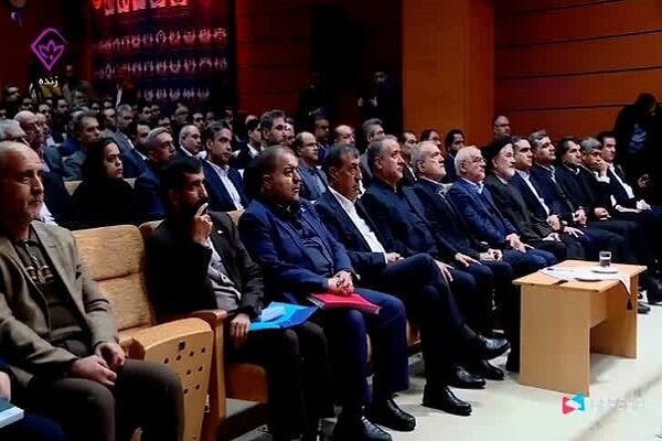 نشست رئیس‌جمهور با سرمایه‌گذاران خراسان جنوبی