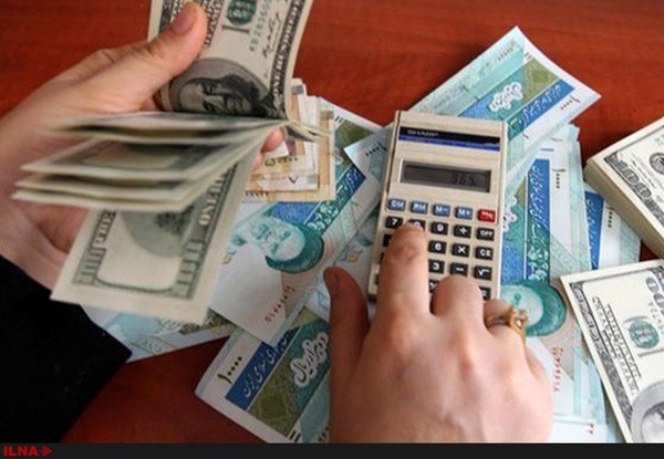 پتروشیمی‌ها در صف متهمان افزایش نرخ دلار /قیمت دلار به زودی تا 200 تومان کاهش می‌یابد
