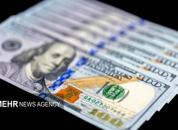 حواله دلار ۱۲۲ هزار تومان شد