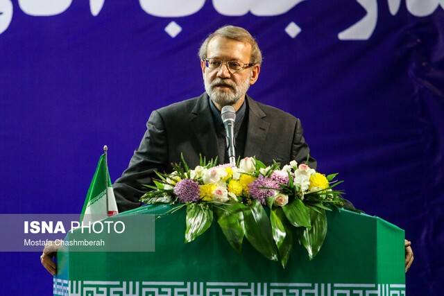 لاریجانی: مفهوم نه شرقی نه غربی قلم قرمز بر روابط دیپلماتیک نیست