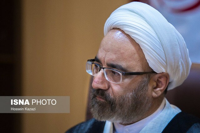 خیلی از تصاویر پخش شده مونتاژ است و ربطی به زندان ندارند