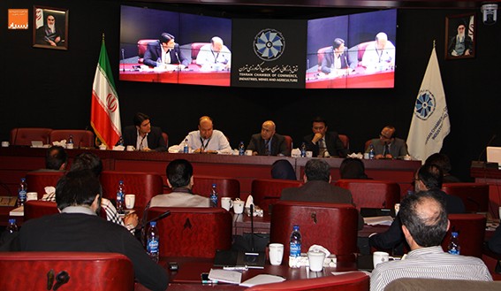 سمینار تخصصی ظرفیت های صنایع پلیمری، فرصت صنایع خودروسازی ایران برگزار شد