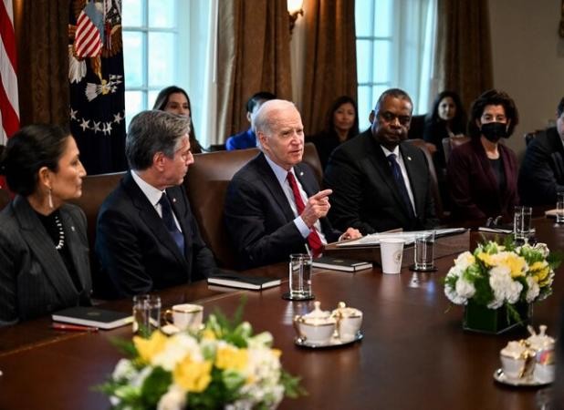 وزرای بایدن محل کار خود را ترک کردند 