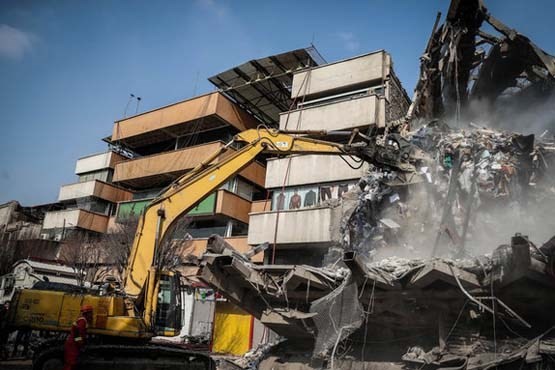 هجوم اهالی خیابان جمهوری برای بیمه