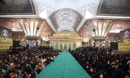 آیین ویژه آغاز جشن های دهه فجر در حرم مطهر امام (ره) برگزار شد