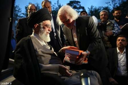 خیانت های آمریکا در قضیه برجام به افکار عمومی منتقل شود