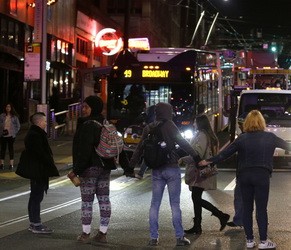 تظاهرات دانش آموزان آمریکایی در اعتراض به انتخاب ترامپ