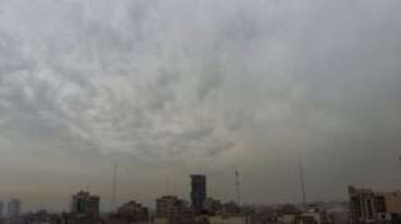 کیفیت هوای تهران برای گروه های حساس همچنان ناسالم است