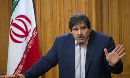 عباس جدیدی: هنرمندی که نمی تواند دو تا شاخ بز را از هم جدا کند، چرا در مورد مدیریت شهری نظر می دهد؟