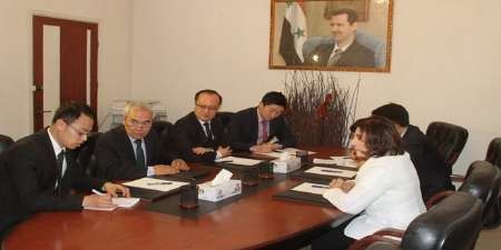 مشاور بشار اسد: آمریکا و همپیمانانش از تروریسم حمایت می کنند