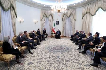 ظریف: ایرانیان جنایت آمریکا را در هدف قرار دادن هواپیمای مسافربری فراموش نمی کنند