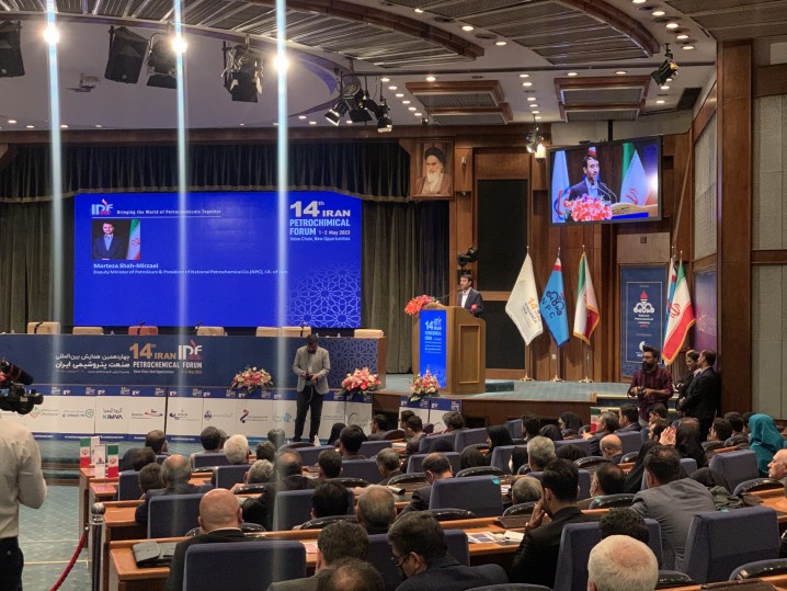 قصد داریم فاصله ظرفیت نصب شده و تولید را کاهش دهیم