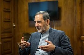 ولایتی: رهبری گفتند دو رفیق از قبلِ انقلاب برایم باقی مانده، آیت الله طبسی و آیت الله هاشمی / آیت‌الله هاشمی یک «امیرکبیر» و بلکه بالاتر از آن بود