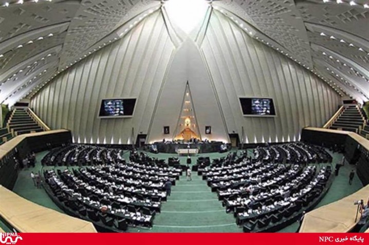 ضرورت حمایت از توسعه صنعت پتروشیمی با هدف گسترش بازارهای صادراتی