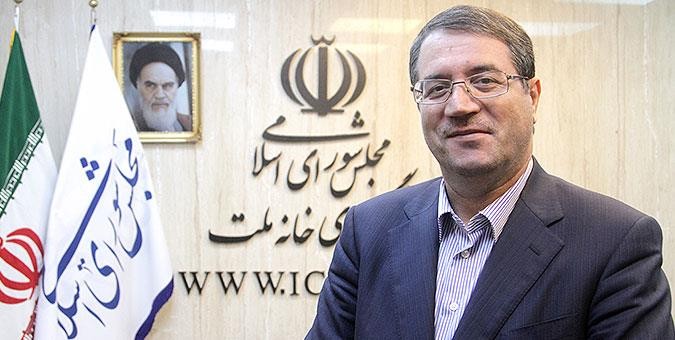 برخورد جدی با دلالان مواد اولیه در بازار بورس