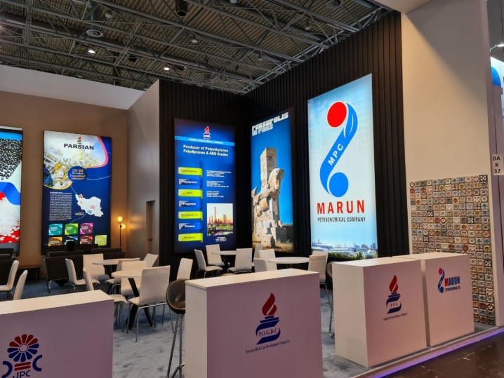 غرفه شرکت های پتروشیمی ایرانی در نمایشگاه k2022 عموما تعطیل یا نیمه تعطیل
