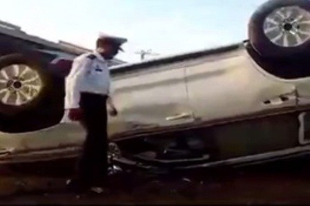 واژگونی تریلر حامل 4 دستگاه تویوتا لندکروزر در میاندوآب