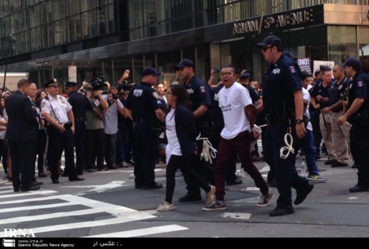 راهپیمایی در نیویورک علیه فرمان تازه ضد مهاجرتی ترامپ