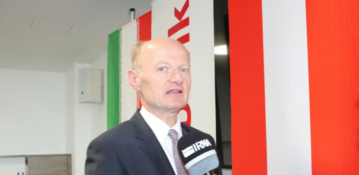 مدیر اوبربانک: اقتصاد ایران برای اتریش، اروپا و جهان جذابیت دارد