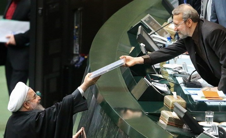 رییس جمهوری لایحه بودجه سال 97 کل کشور را تقدیم مجلس کرد