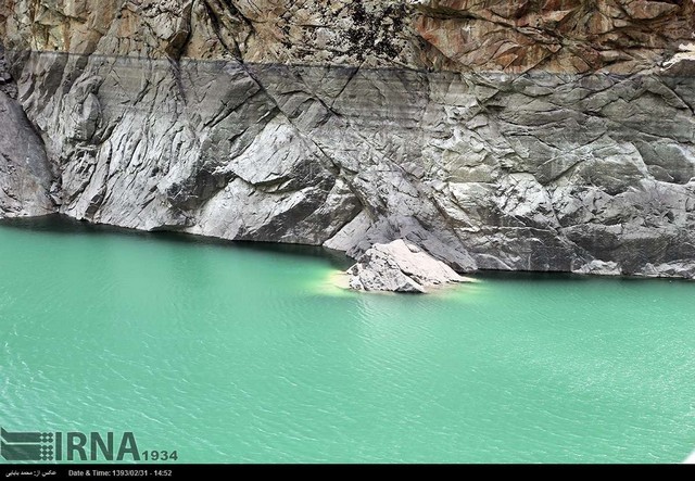 وزیر نیرو: باید با کم آبی سازگار شویم