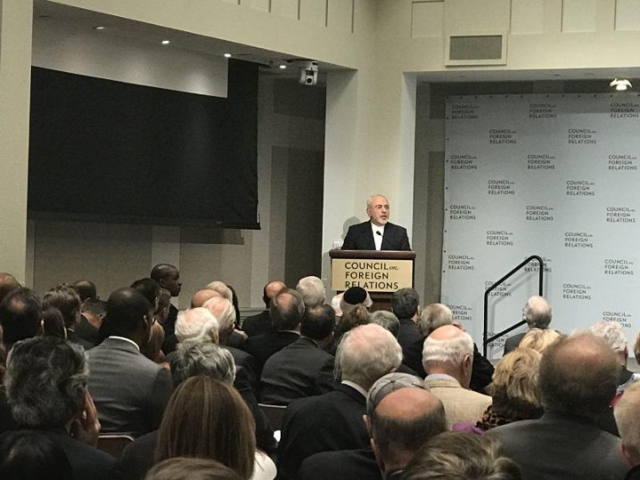 ظریف: سعودی ها برای القای تهدید ایران به آمریکا آمدند