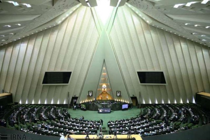 ممنوعیت به کارگیری بازنشستگان در انتظار نظر شورای نگهبان