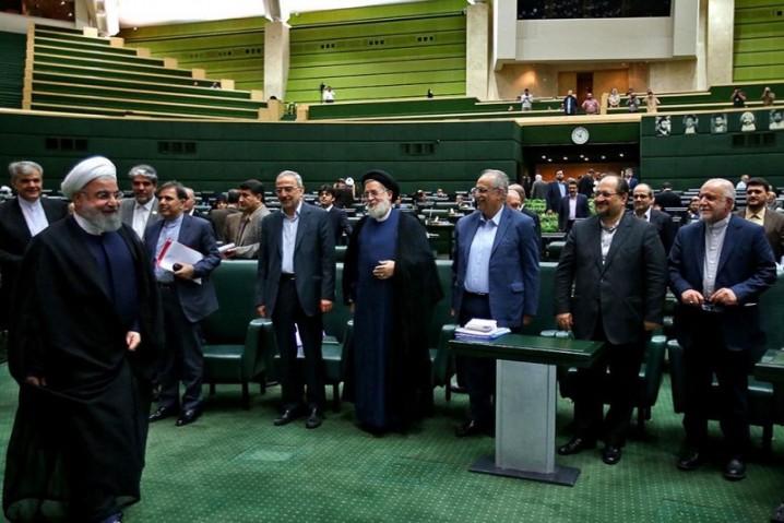 کدام التهاب را فرو می نشاند؛ تغییر کارگزار یا رویکرد اقتصادی