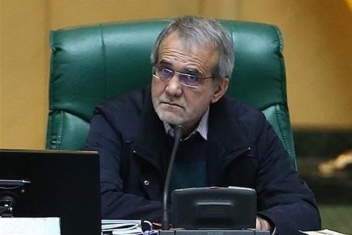 پزشکیان: با احیا کارت سوخت از قاچاق بنزین جلوگیری می کنیم