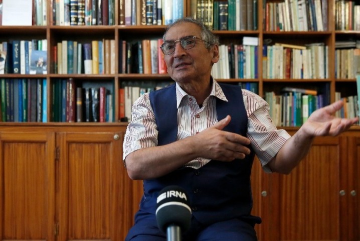 صادق زیبا کلام: پس از 13 آبان اوضاع بهتر می شود