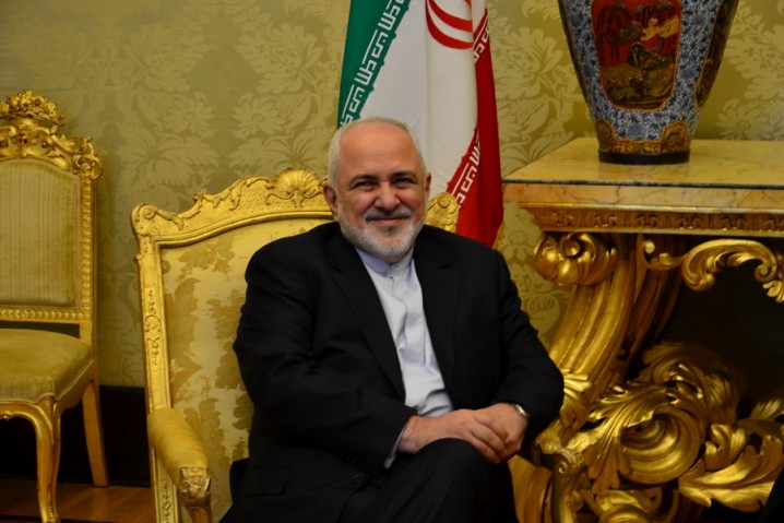 استیضاح ظریف موکول به بررسی های بیشتر شد