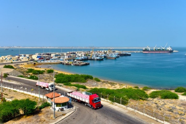 Investment contracts for 3 Iranian strategic ports signed