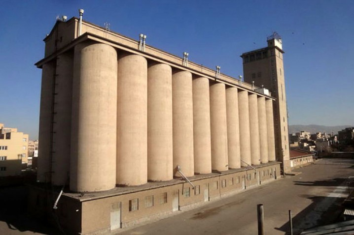 سازمان خصوصی ‌سازی از واگذاری سیلوهای کرمانشاه عقب نکشید