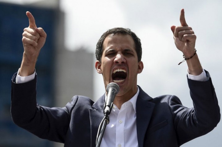 گوایدو: برای کنار زدن مادورو به حمایت ارتش نیاز است