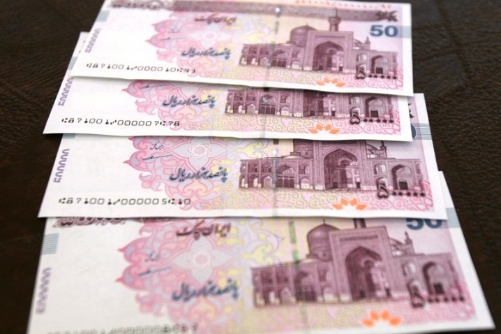 مُهر تایید شورای پول و اعتبار بر تاثیر مثبت اختصاص ارز ۴۲۰۰ تومانی