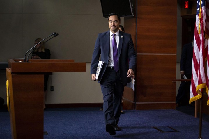 دموکرات های کنگره علیه وضعیت اضطراری ترامپ وارد عمل می شوند