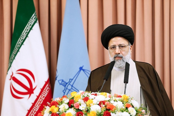 رئیسی: از همه ظرفیت قوه قضاییه برای رفع مشکلات مردم استفاده می کنم