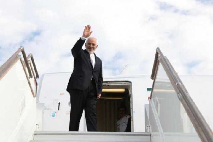 ظریف پس از مصاف دیپلماتیک با \'تیم ب\' عازم تهران شد