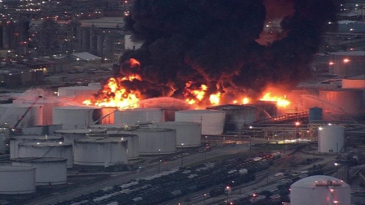 انفجار و آتش سوزی در صنایع پتروشیمی چین و اسپانیا حادثه آفرین شد