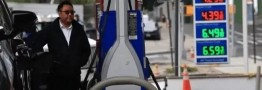 ریزش همزمان ذخایر نفت و بنزین آمریکا