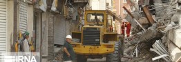 نجات سرباز جوان از زیر آوار/بیش از ۱۰۰ نفر در تهران نجات یافتند