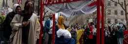 فریاد توقف &laquo;نسل&zwnj;کشی&raquo; در غزه؛ معترضان آمریکایی خواستار پاسخگویی دولت بایدن شدند+عکس