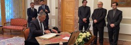 ادای احترام سفرا و دیپلمات&zwnj;های خارجی به شهدای خدمت در سفارت ایران در انگلیس