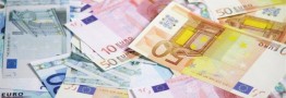 احتمال کوچ موقت نقدینگی از بورس به بازار ارز/ صنایع صادرات محور برنده رشد نرخ ارز هستند