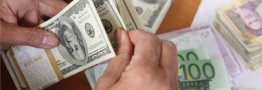 دلار در معاملات جهانی عقب نشست