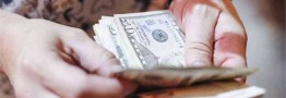 ورود اسکناس ارز به کشور آزاد است
