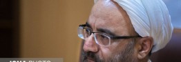 خیلی از تصاویر پخش شده مونتاژ است و ربطی به زندان ندارند